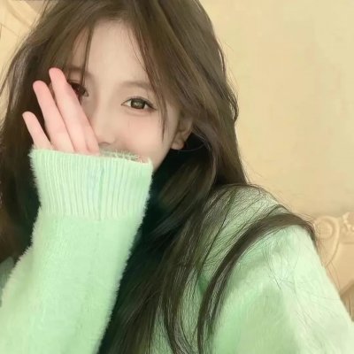 窗中女孩